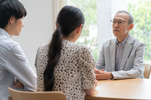 遺産相続における養子の取り分とは？ 養子の相続権や注意点を解...